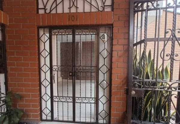 Local en arriendo en Parque De, Envigado — foto 1 de 12