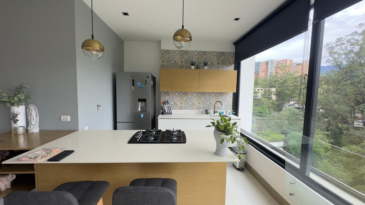 Apartaestudio en arriendo en San Lucas, El Poblado, Medellín — foto 1 de 13