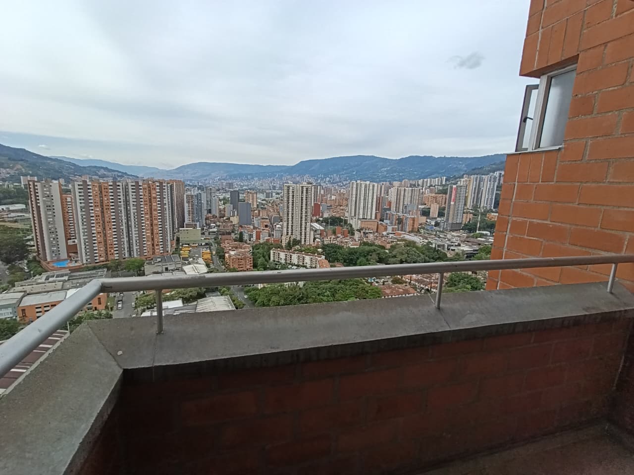 Apartamento en arriendo en Holanda, Sabaneta — foto 2 de 10