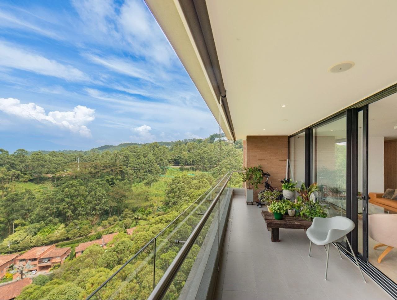 Apartamento en arriendo en Altos Del Cola Del Zorro, El Poblado, Medellín — foto 4 de 13