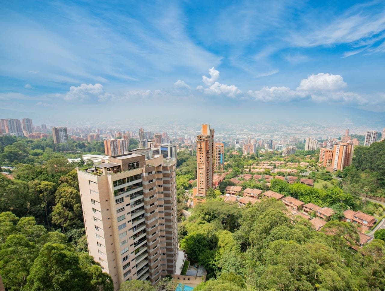 Apartamento en arriendo en Altos Del Cola Del Zorro, El Poblado, Medellín — foto 5 de 13