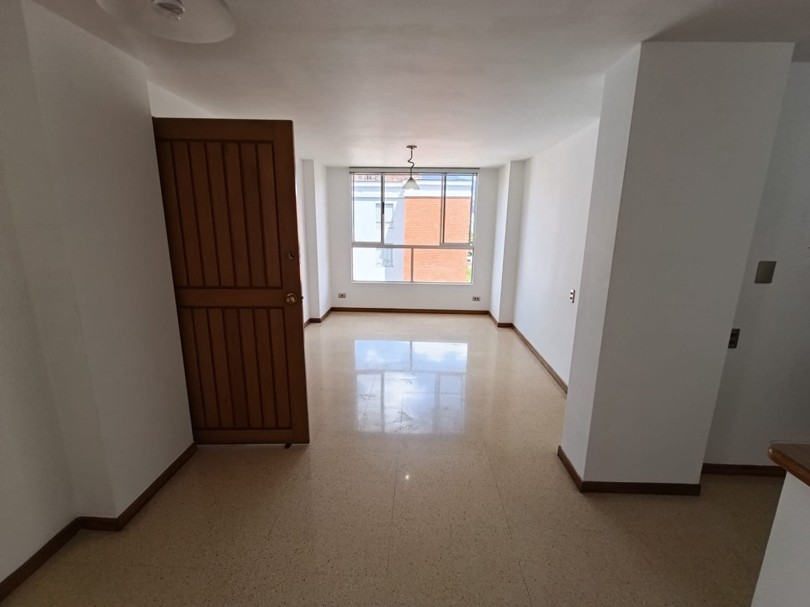 Apartamento en arriendo en Suramericana, Laureles, Medellín — foto 1 de 16