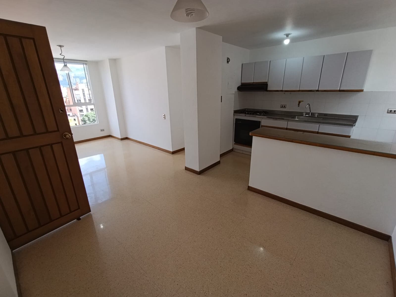 Apartamento en arriendo en Suramericana, Laureles, Medellín — foto 4 de 16