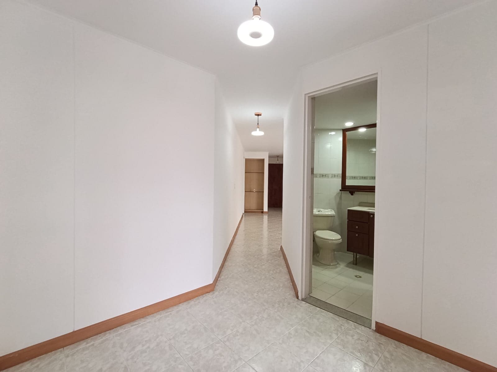 Apartamento en arriendo en La Frontera, El Poblado, Medellín — foto 3 de 20