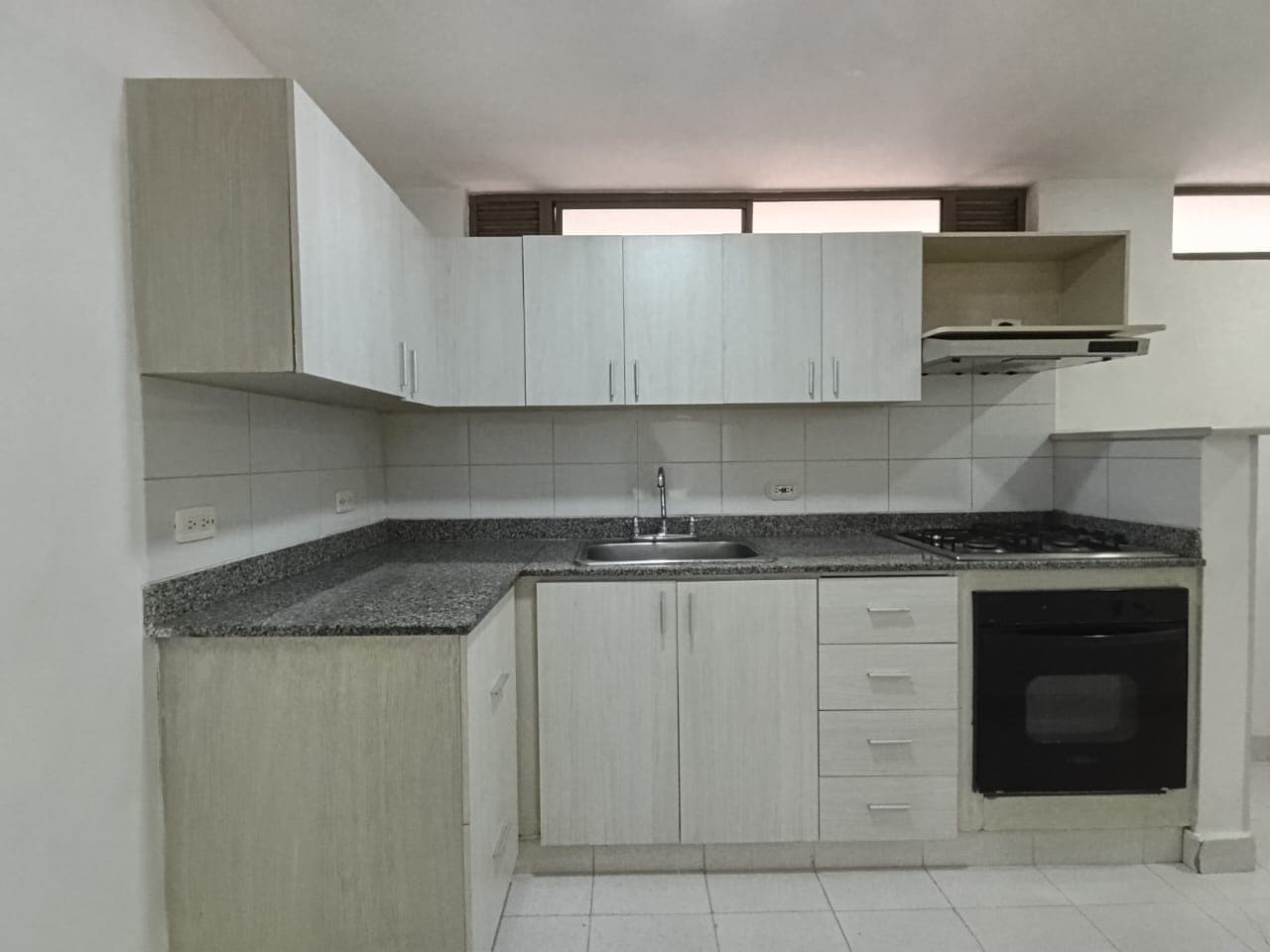 Apartamento en arriendo en Jardines, Envigado — foto 3 de 20