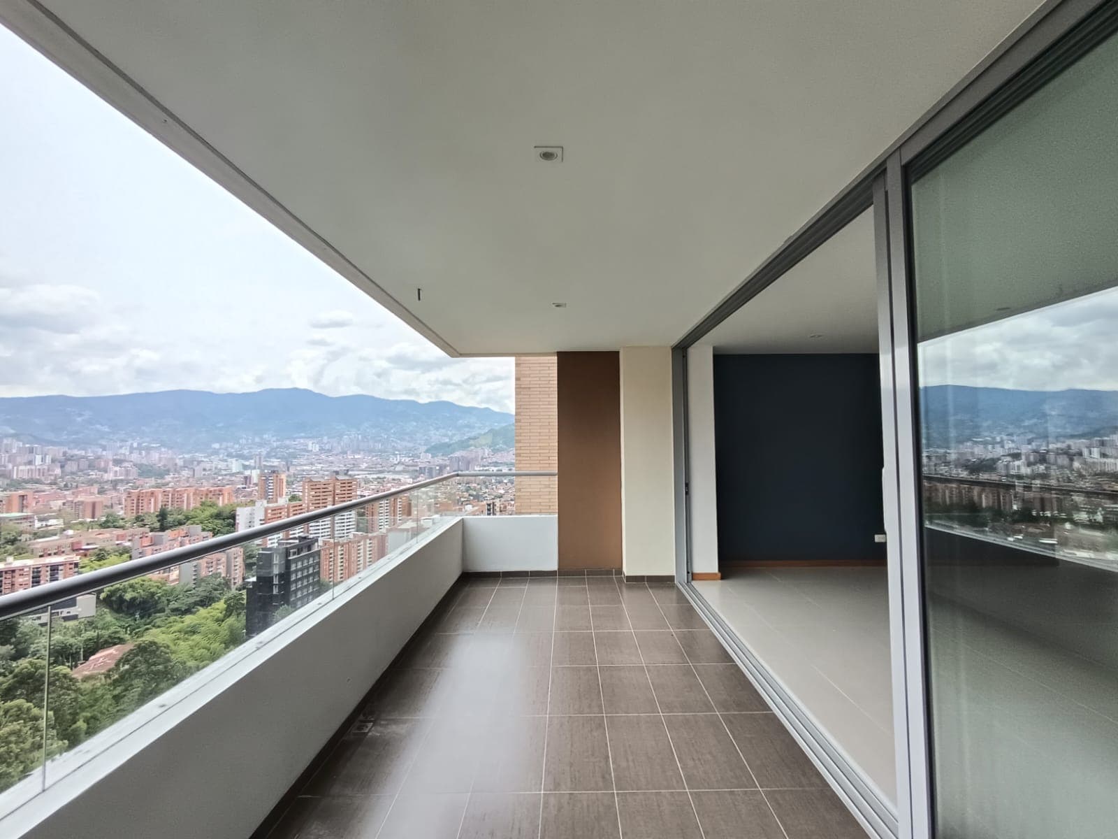 Apartamento en arriendo en El Esmeraldal, Envigado — foto 1 de 20