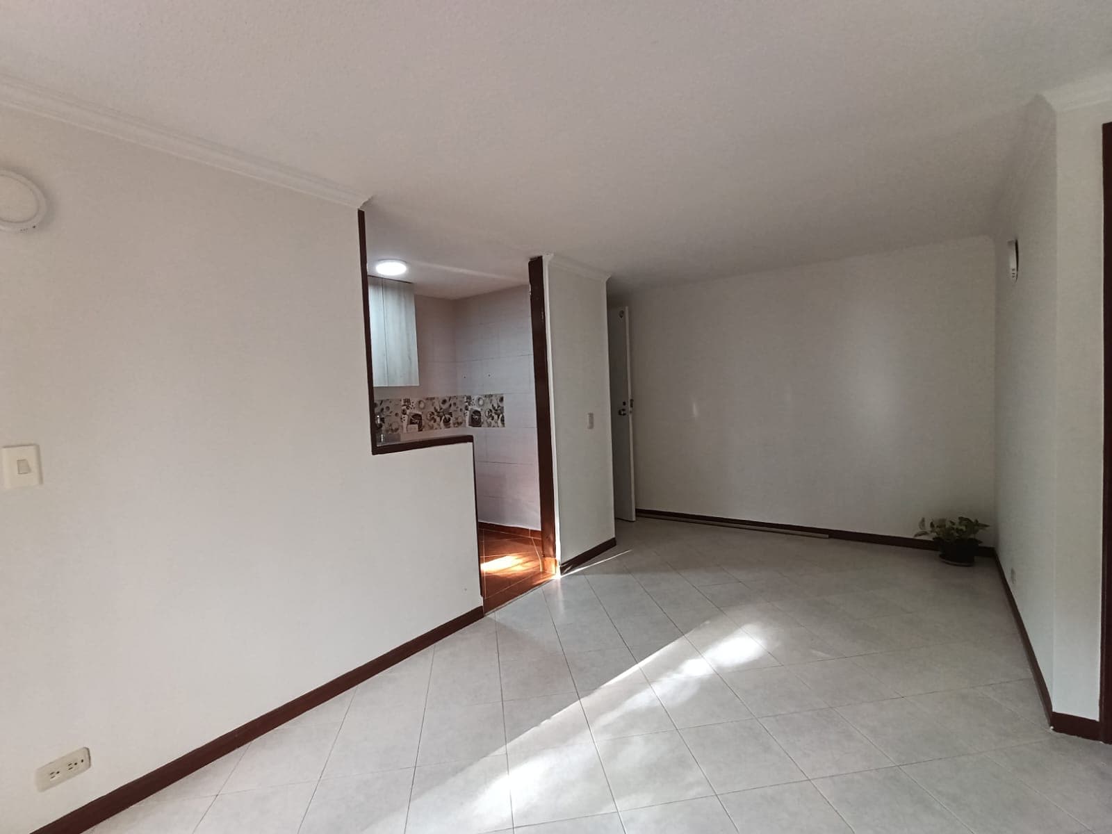 Apartamento en arriendo en Ditaires, Itagui — foto 5 de 19