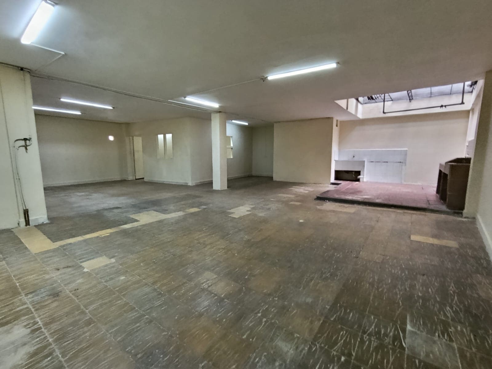 Bodega en arriendo en La Floresta, La America, Medellín — foto 1 de 16