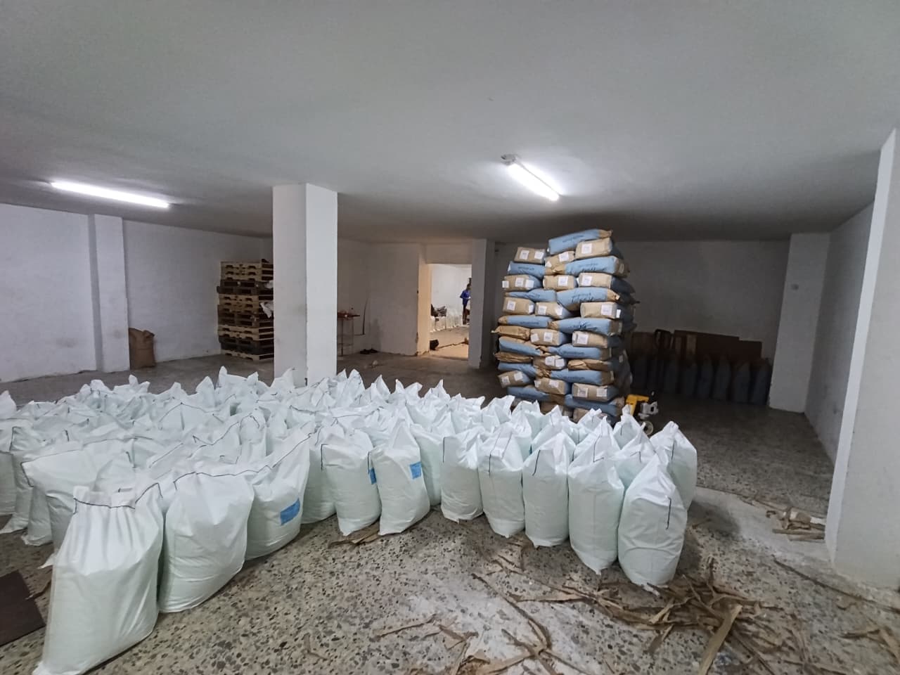 Local en arriendo en La Floresta, La America, Medellín — foto 1 de 7