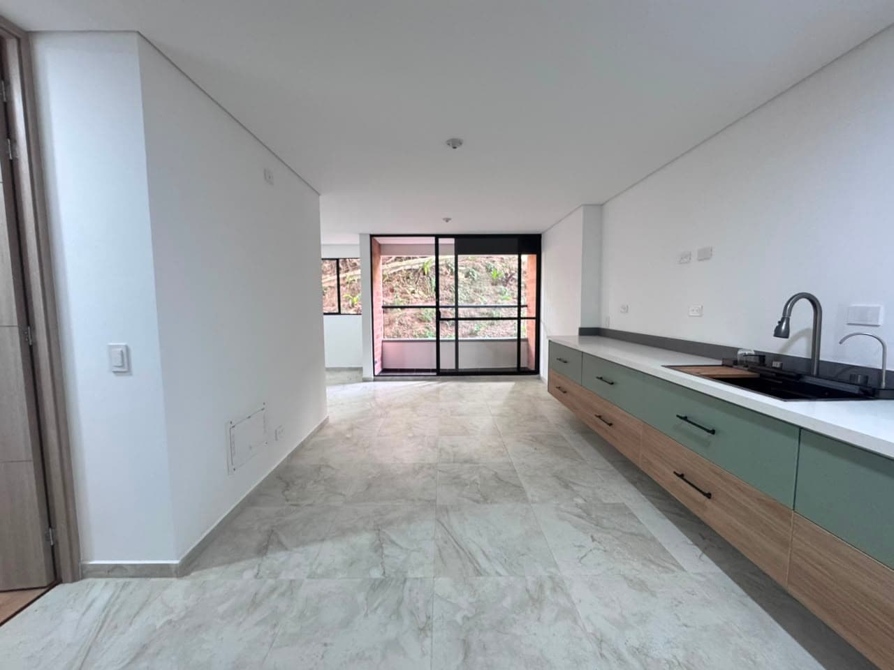Apartaestudio en arriendo en Señorial, Envigado — foto 1 de 17