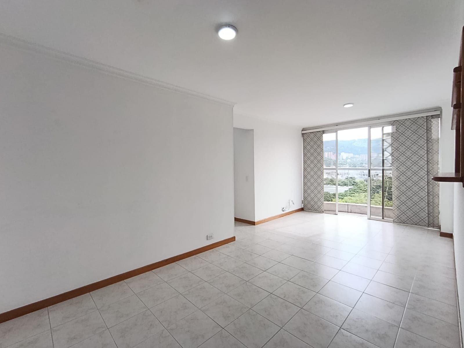 Apartamento en arriendo en Patio Bonito, El Poblado, Medellín — foto 3 de 18