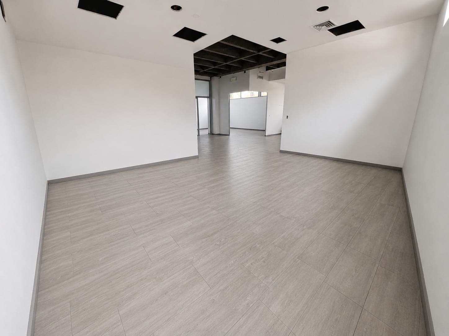 Local en arriendo en Patio Bonito, El Poblado, Medellín — foto 1 de 16