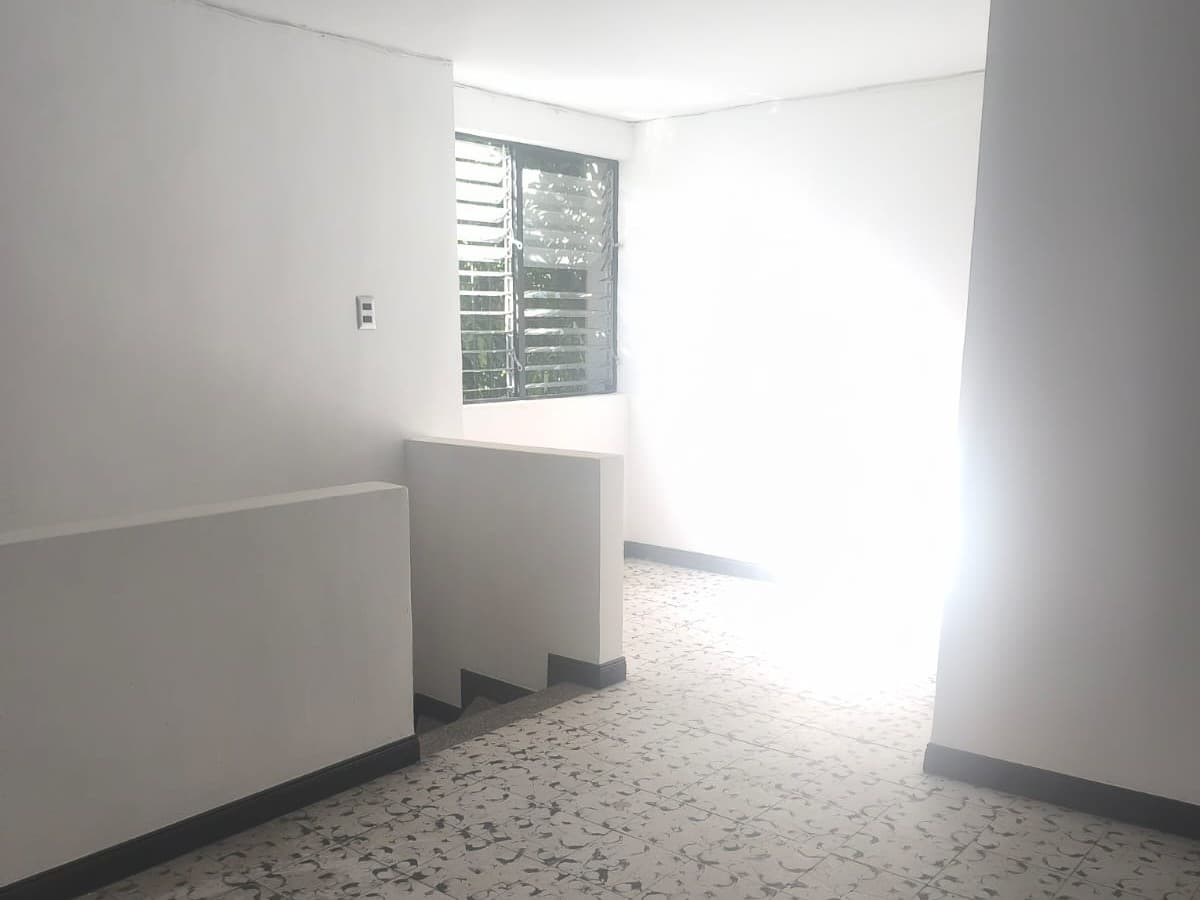 Bodega en arriendo en Alcalá, Envigado — foto 5 de 9