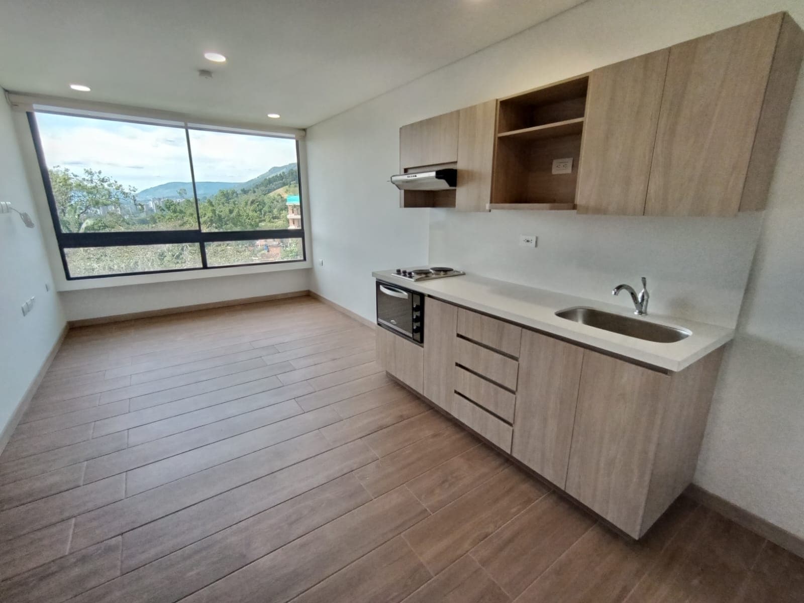 Apartaestudio en arriendo en Loma Del Escobero, Envigado — foto 4 de 20