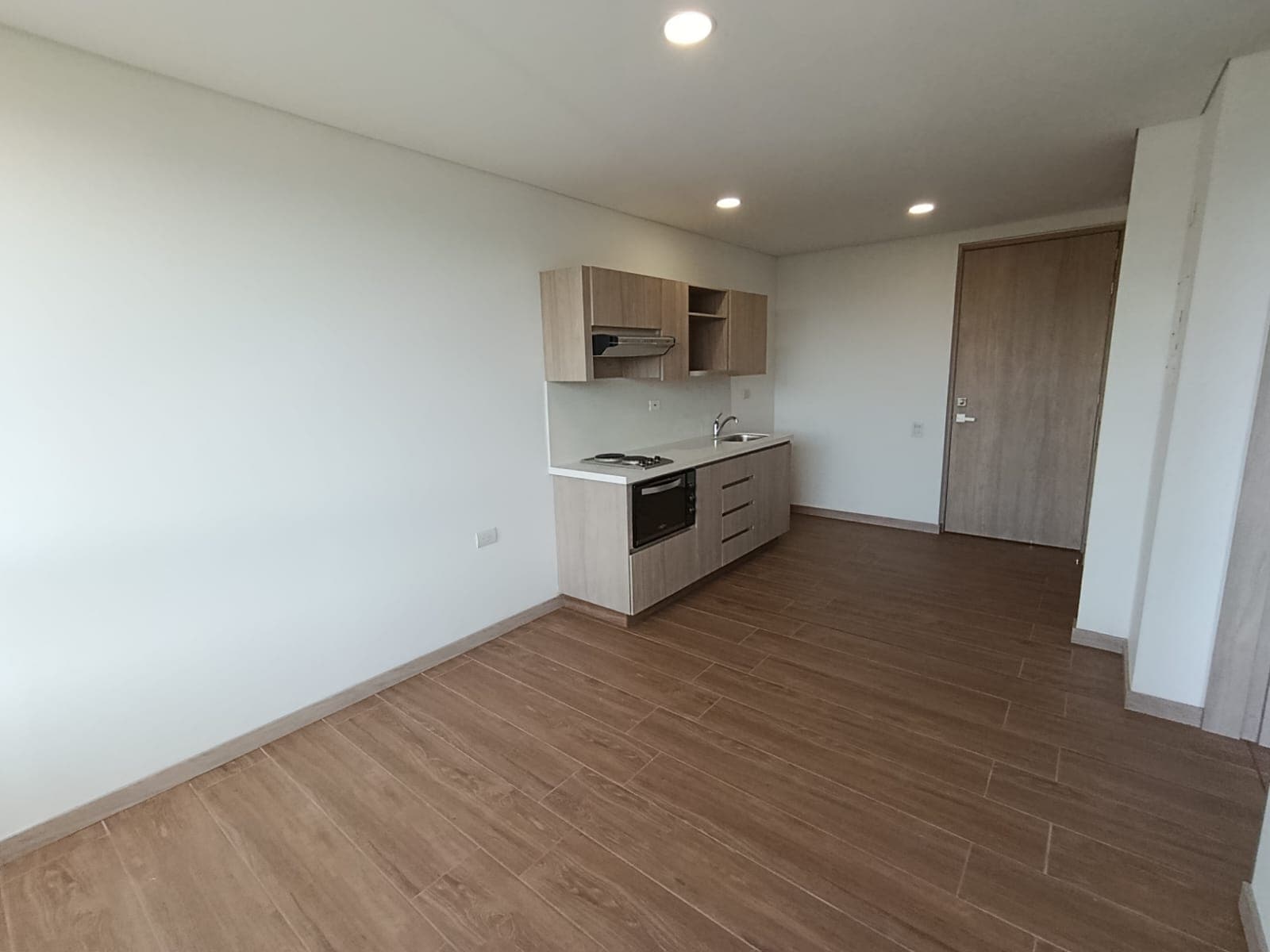 Apartaestudio en arriendo en Loma Del Escobero, Envigado — foto 5 de 20
