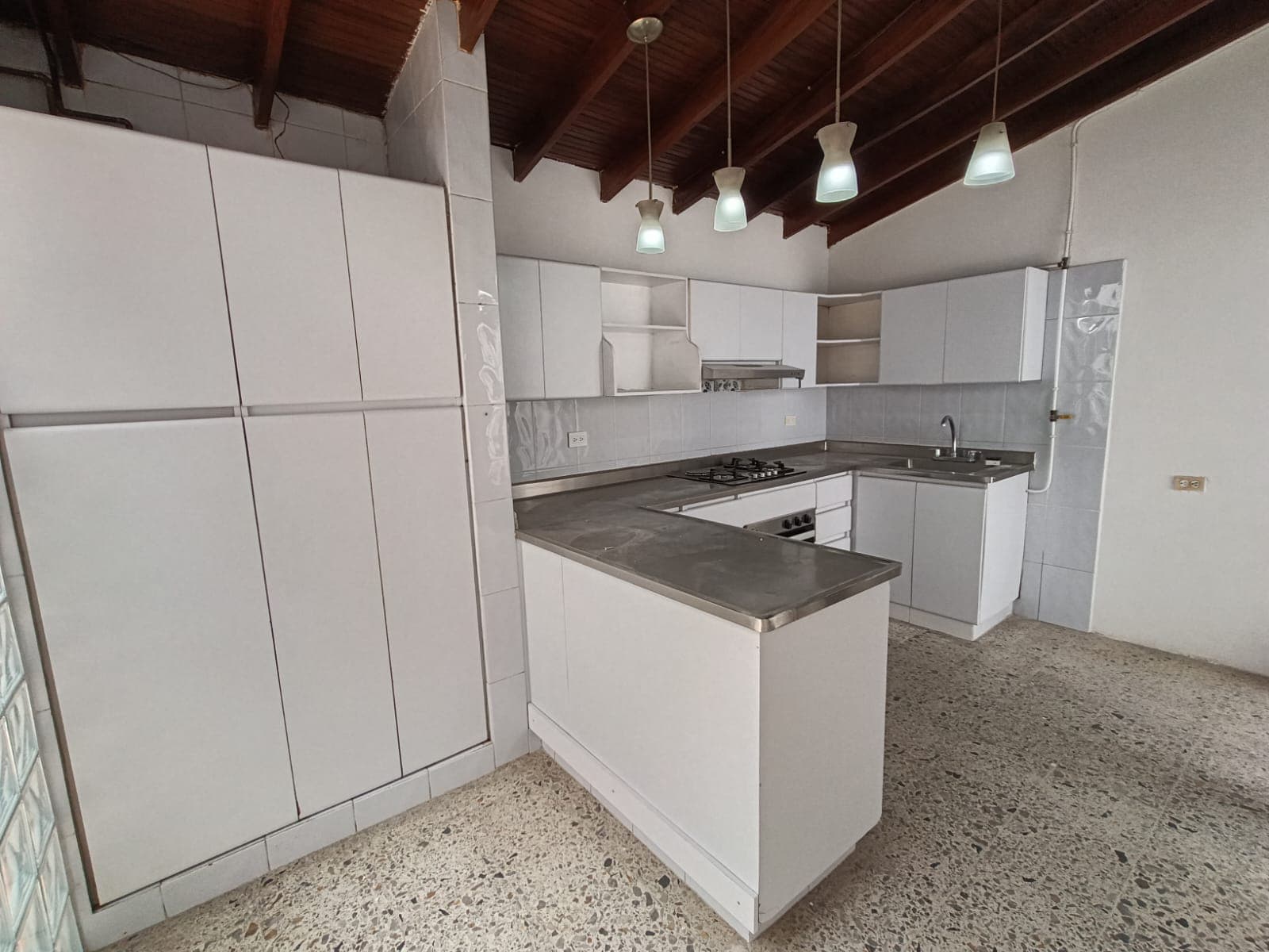 Casa Comercial en arriendo en Florida Nueva, Laureles, Medellín — foto 4 de 20