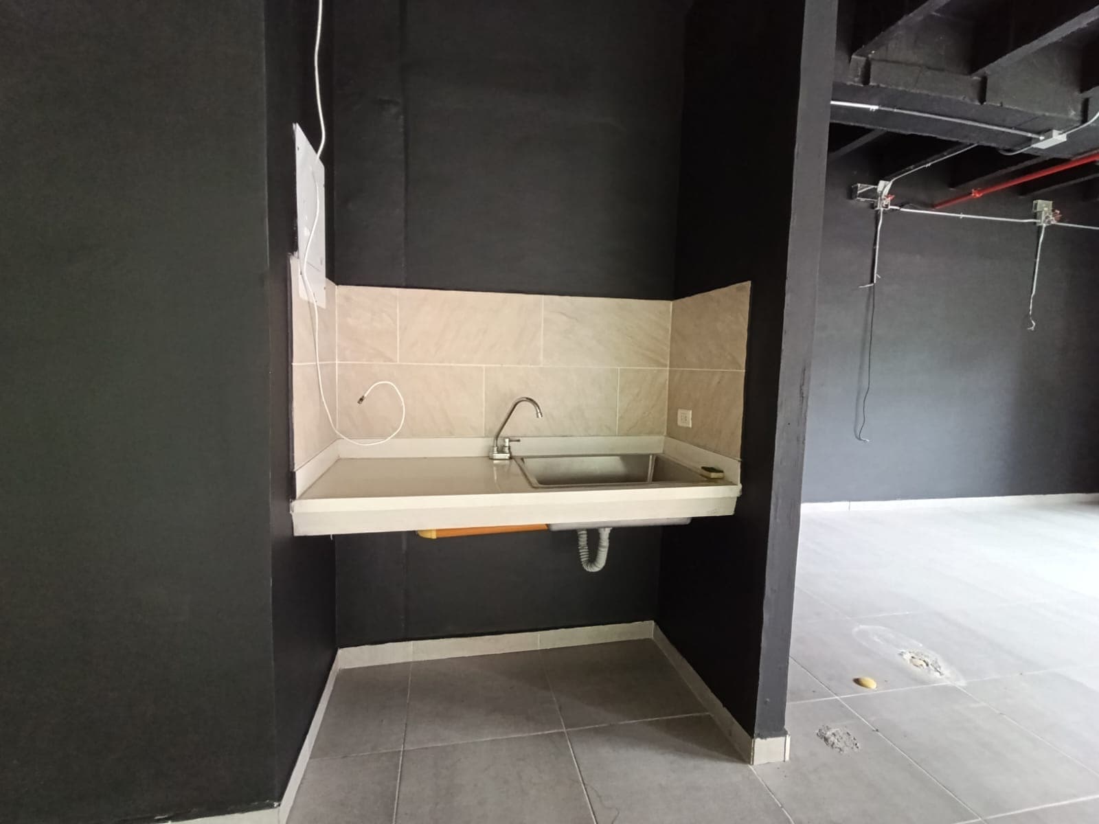 Local en arriendo en El Chinguí, Envigado — foto 3 de 8