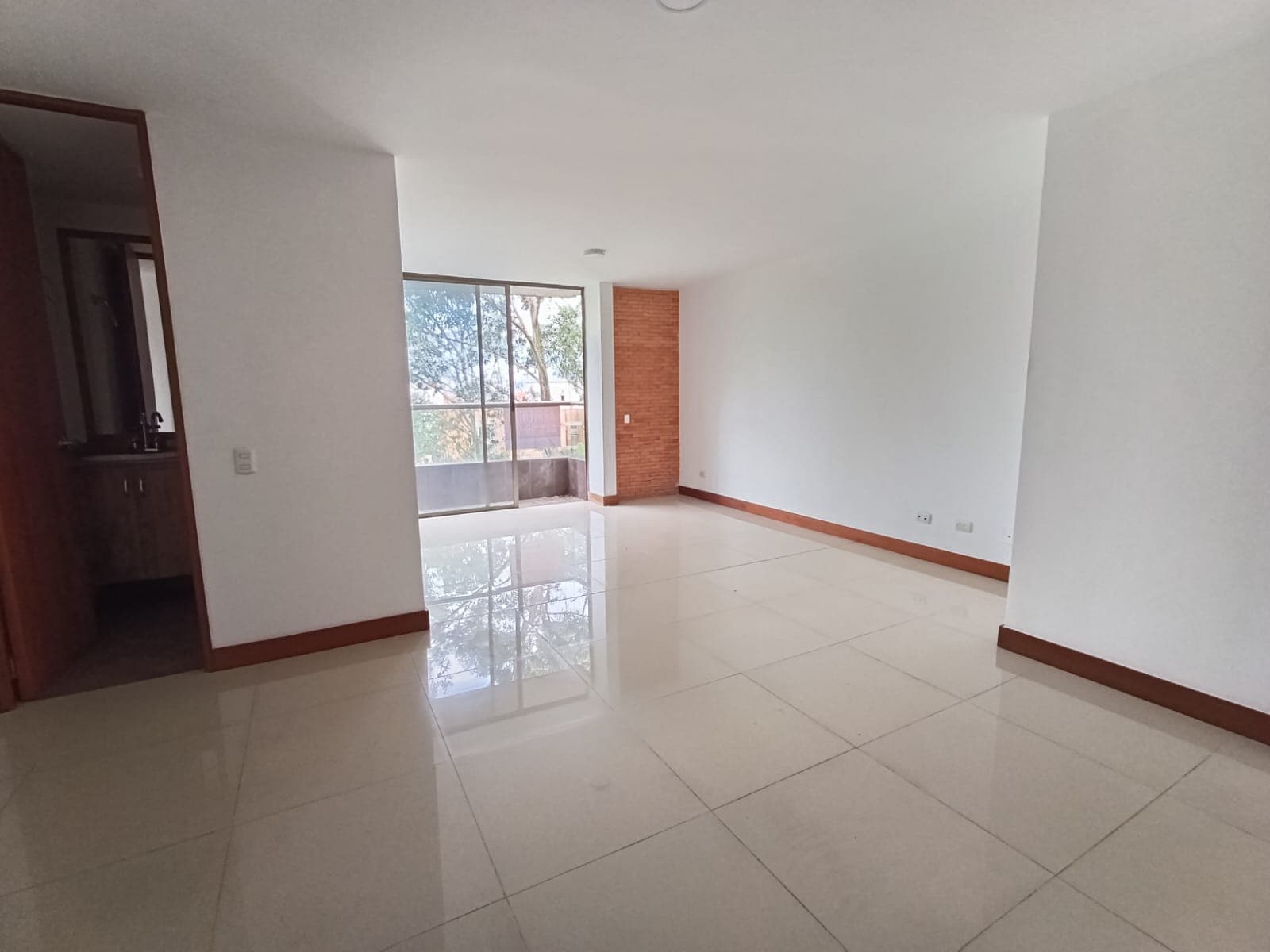 Apartamento en arriendo en Camino Verde, Envigado — foto 1 de 14