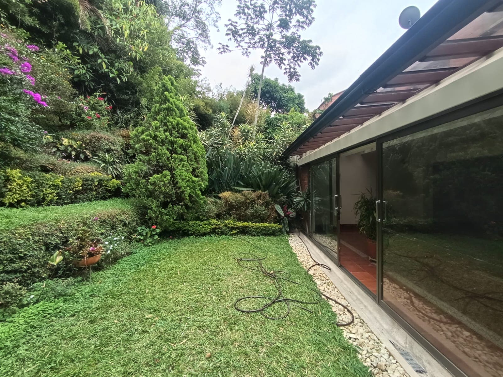 Casa Vivienda en arriendo en Los Balsos, El Poblado, Medellín — foto 3 de 20