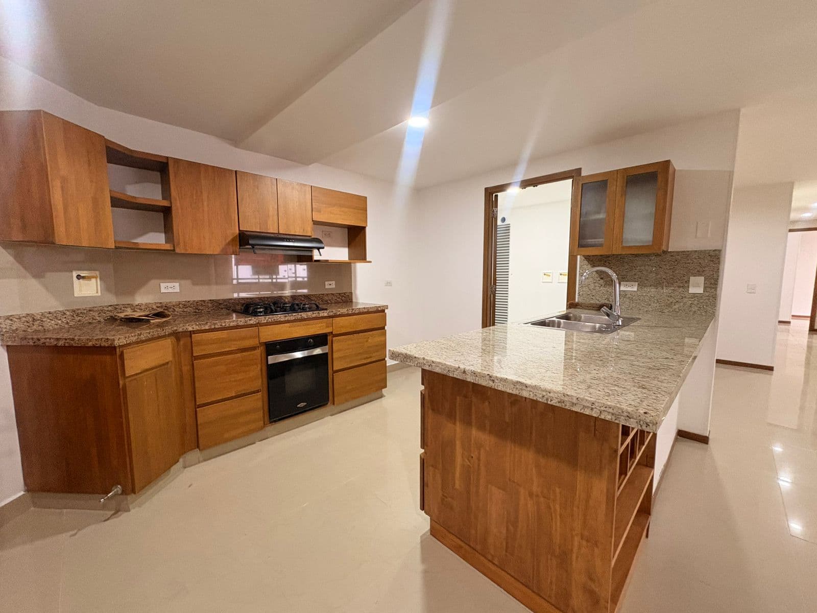 Apartamento en arriendo en Aves María, Sabaneta — foto 1 de 12