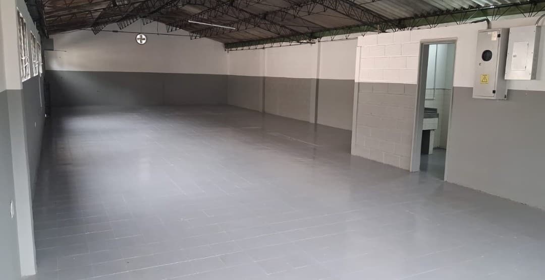 Bodega en arriendo en Barrio Colombia, El Poblado, Medellín — foto 1 de 9