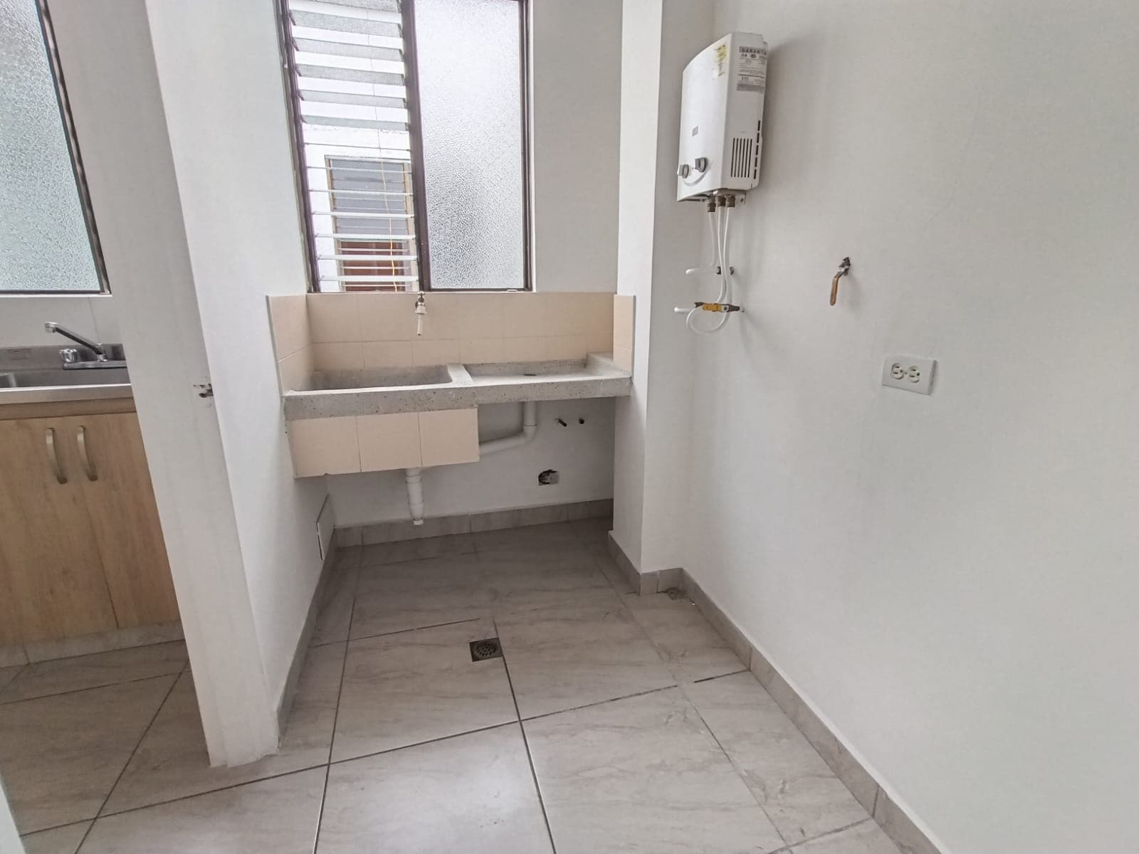 Apartamento en arriendo en Barrio Mesa, Envigado — foto 5 de 12