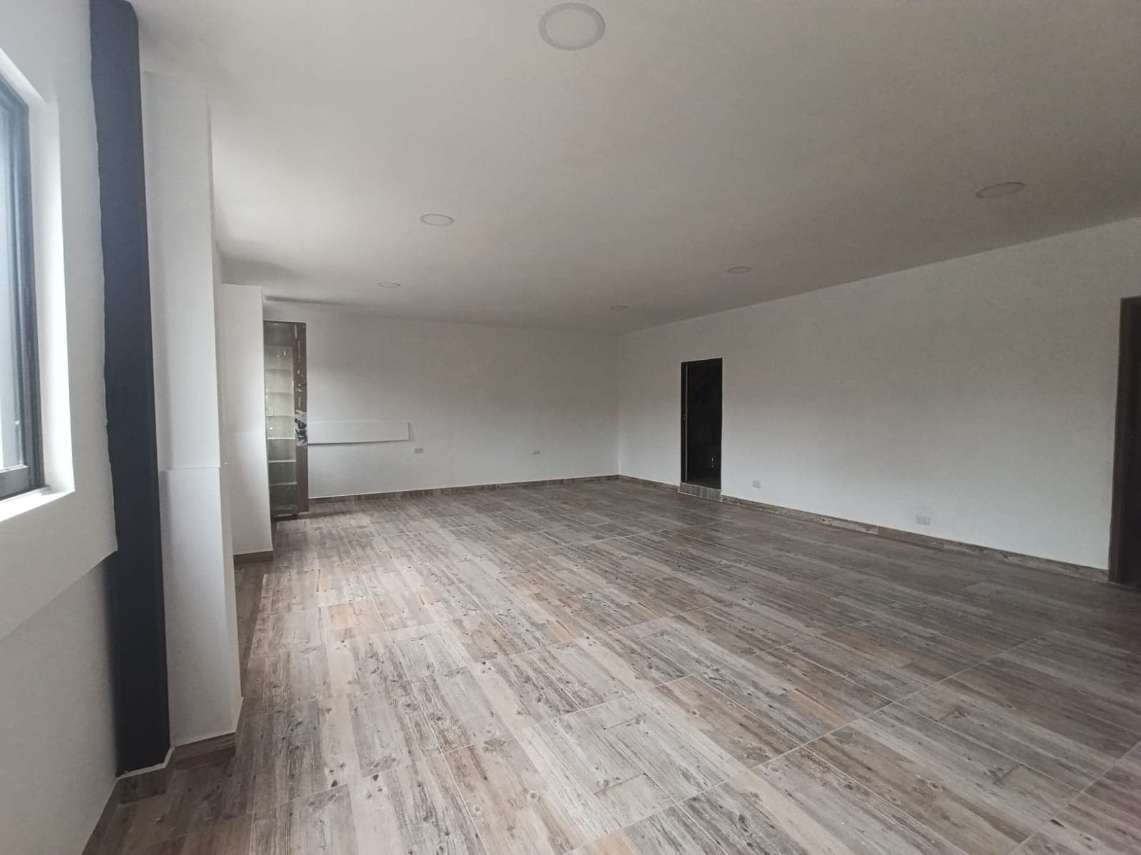 Oficina en arriendo en Centro De La Moda, Itagui — foto 1 de 10