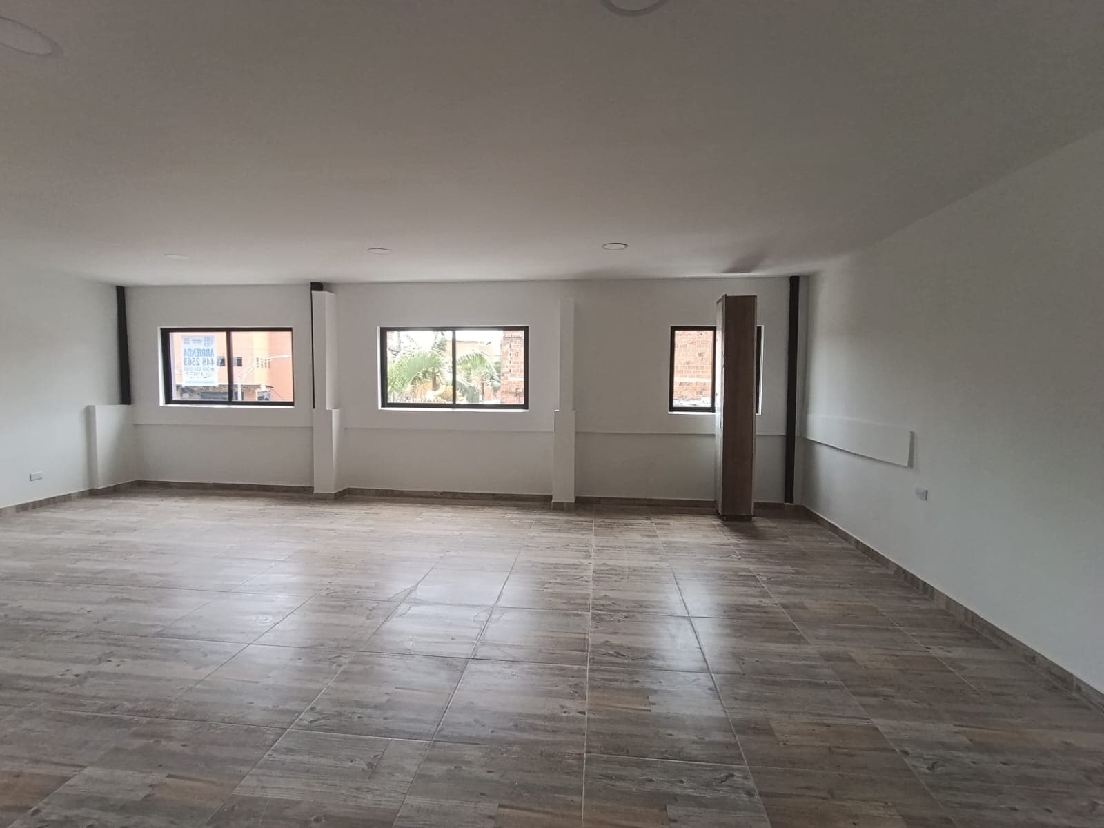 Oficina en arriendo en Centro De La Moda, Itagui — foto 2 de 10