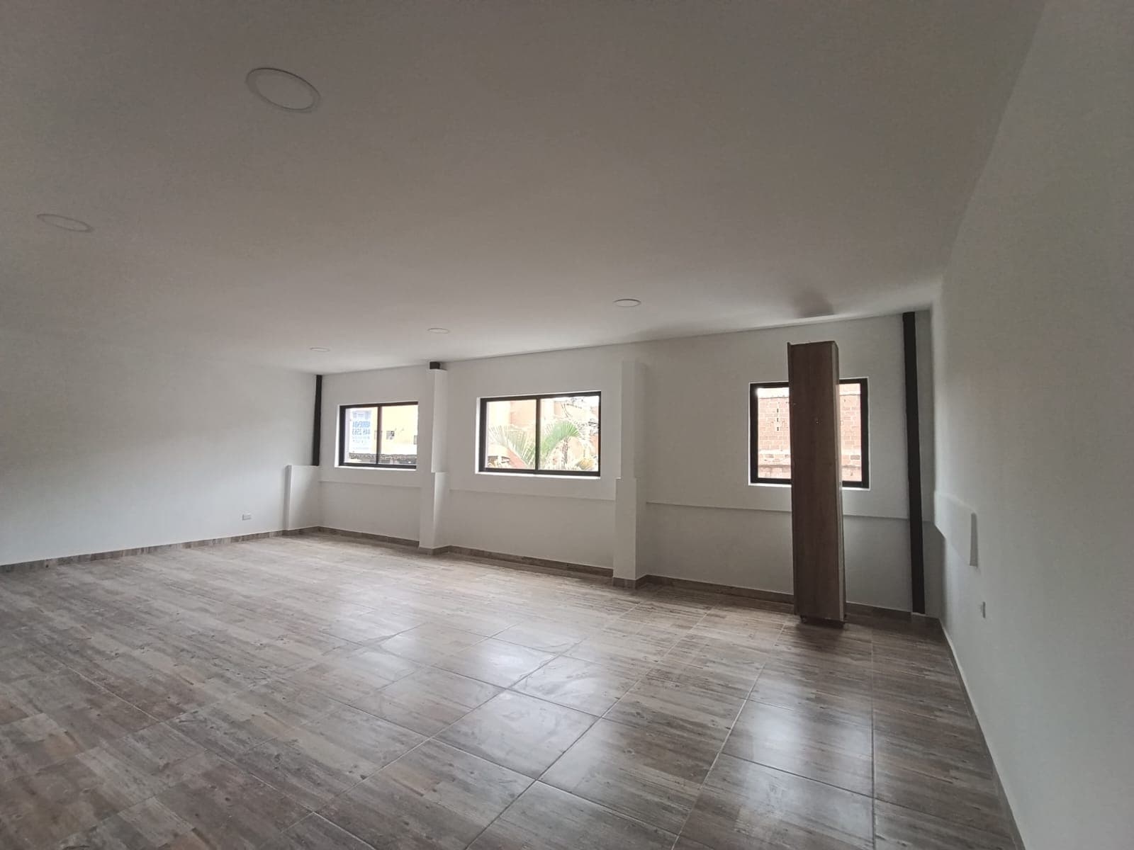Oficina en arriendo en Centro De La Moda, Itagui — foto 5 de 10