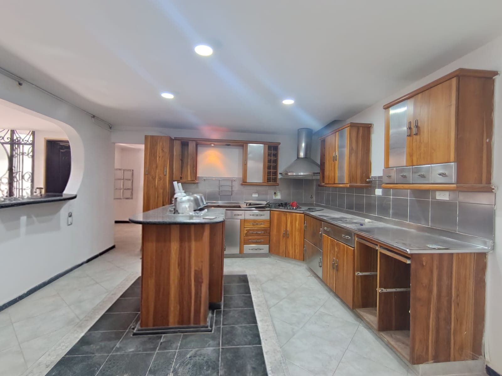Casa Comercial en arriendo en Rosales, Belen, Medellín — foto 5 de 12