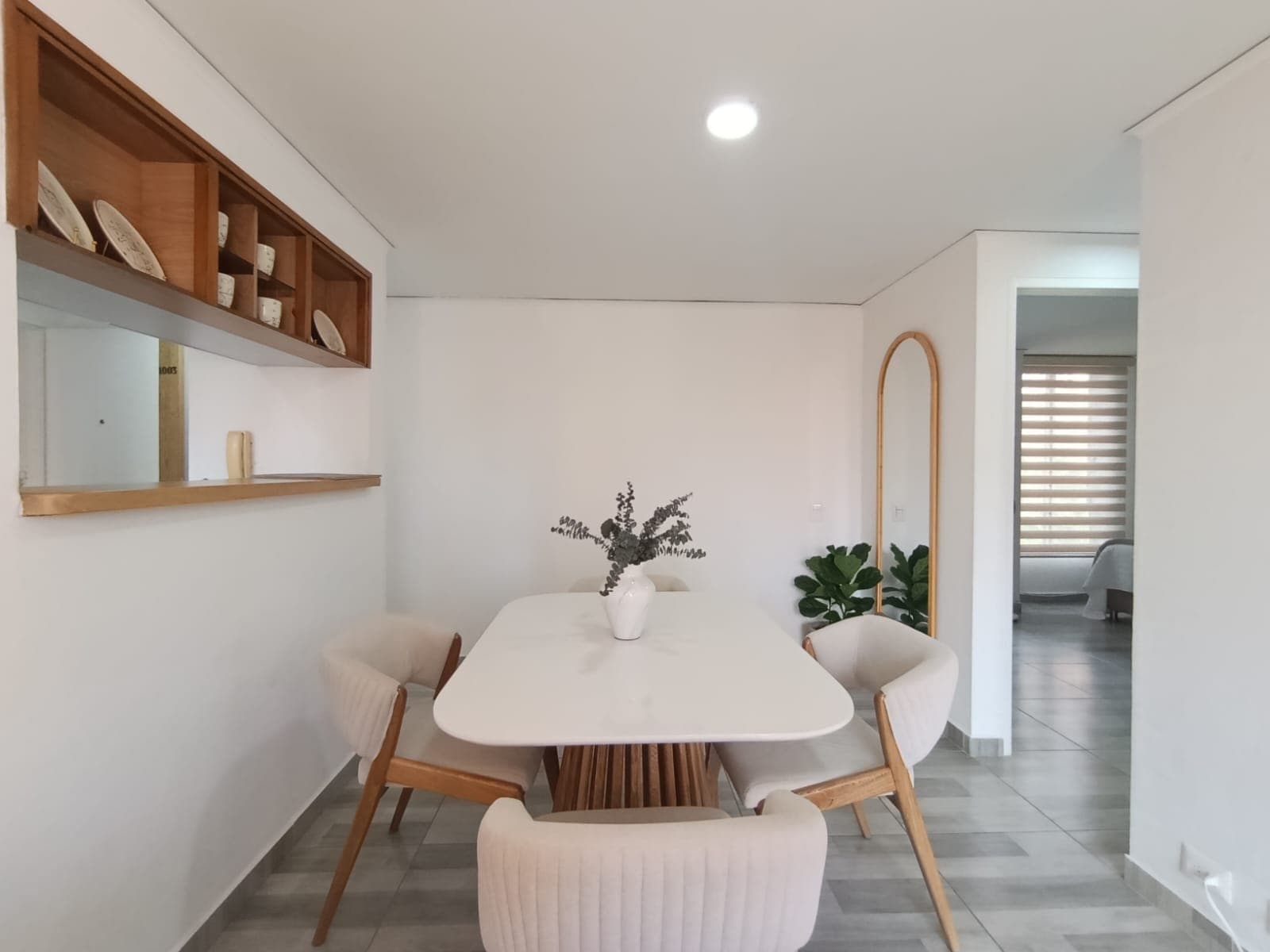 Apartamento en arriendo en Loma De San Julián, El Poblado, Medellín — foto 5 de 15