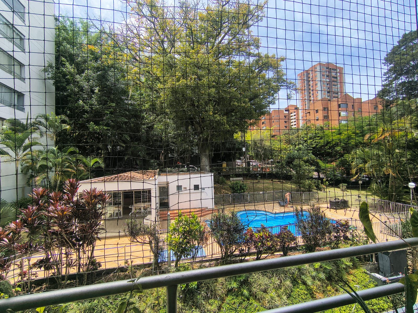 Apartamento en arriendo en Los Balsos, El Poblado, Medellín — foto 2 de 15