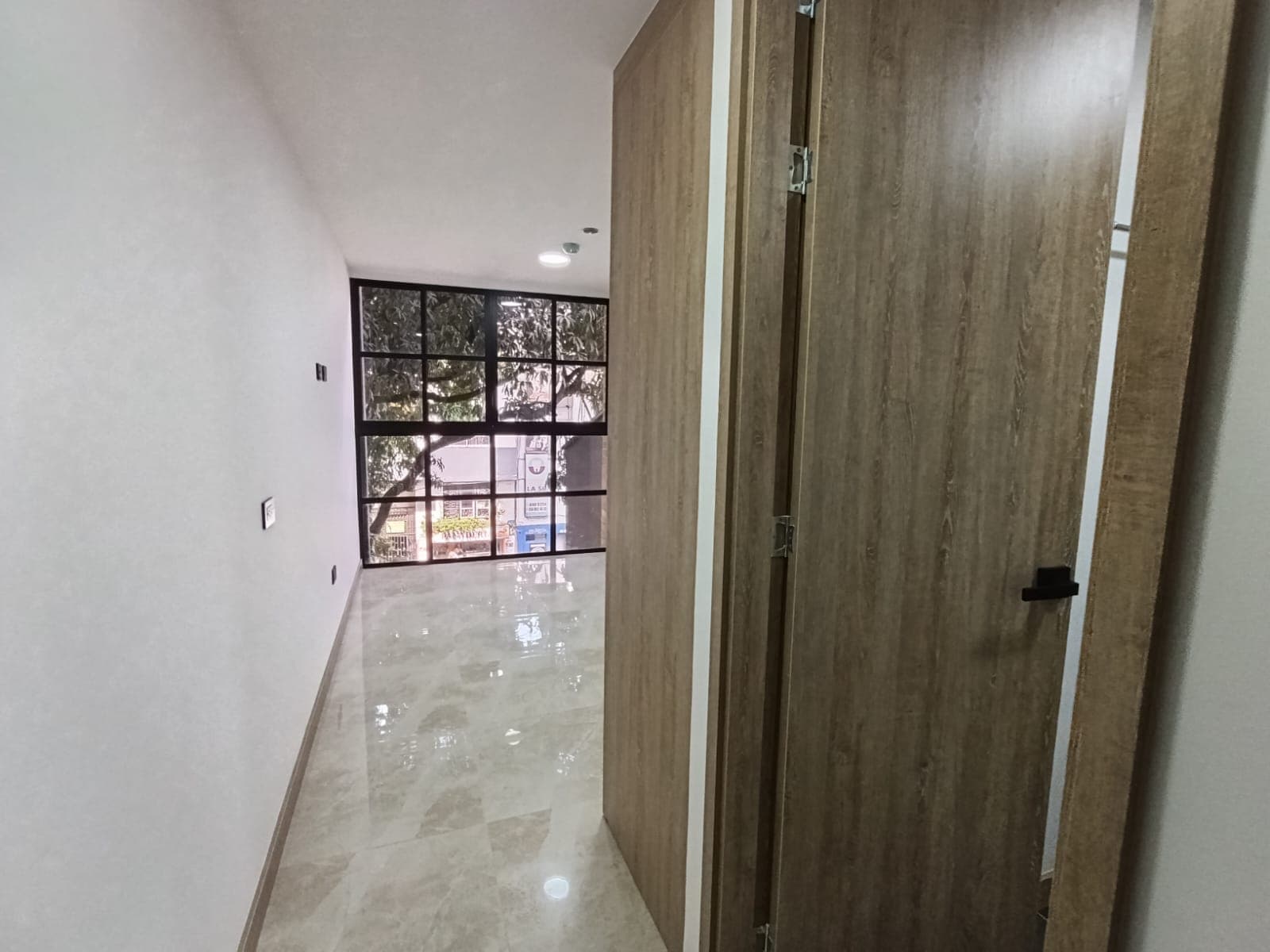 Apartaestudio en arriendo en La Candelaria, Centro, Medellín — foto 1 de 8