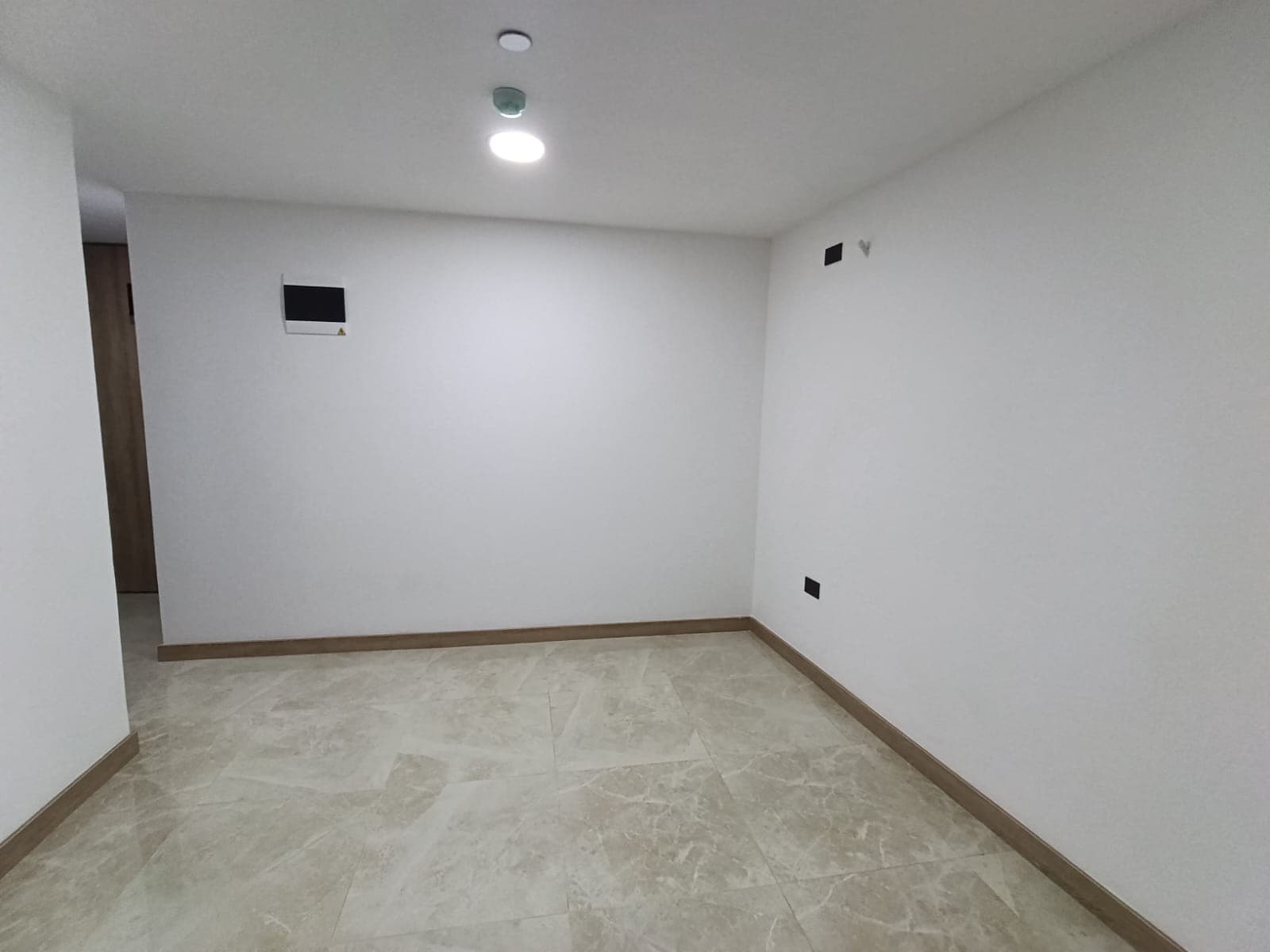 Apartaestudio en arriendo en La Candelaria, Centro, Medellín — foto 1 de 8