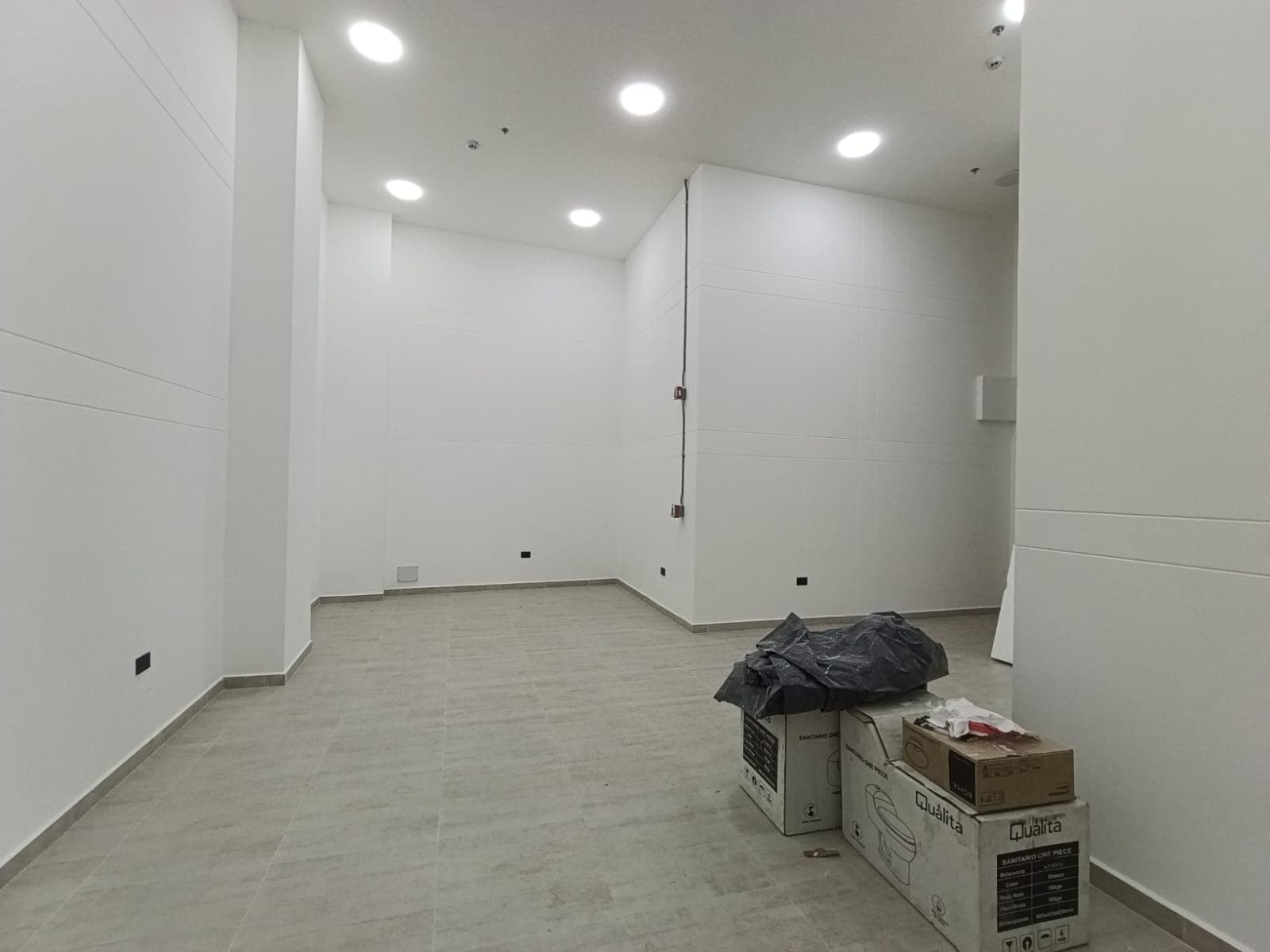 Local en arriendo en La Candelaria, Centro, Medellín — foto 4 de 10