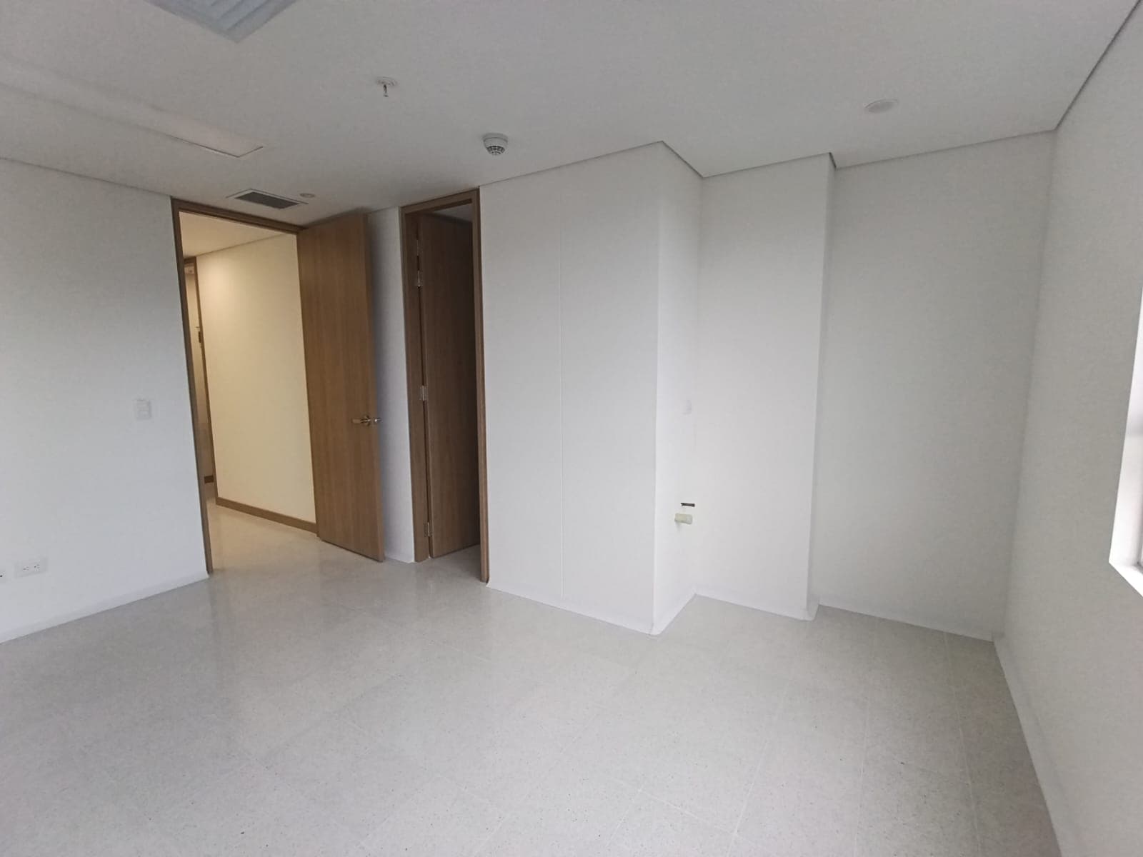 Consultorio en arriendo en Los Pinos, La America, Medellín — foto 4 de 10