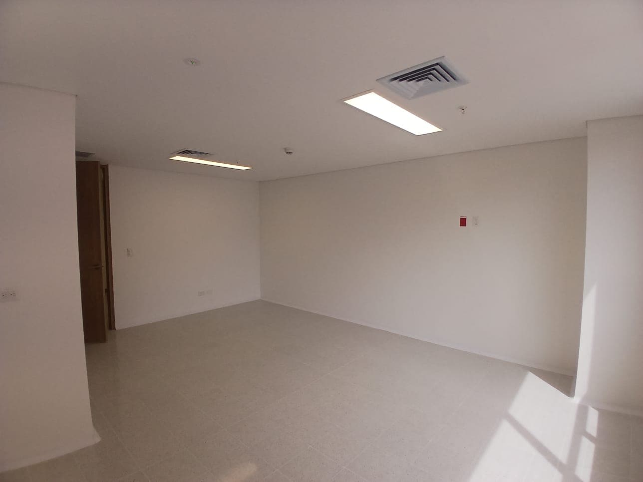 Consultorio en arriendo en Los Pinos, La America, Medellín — foto 1 de 8