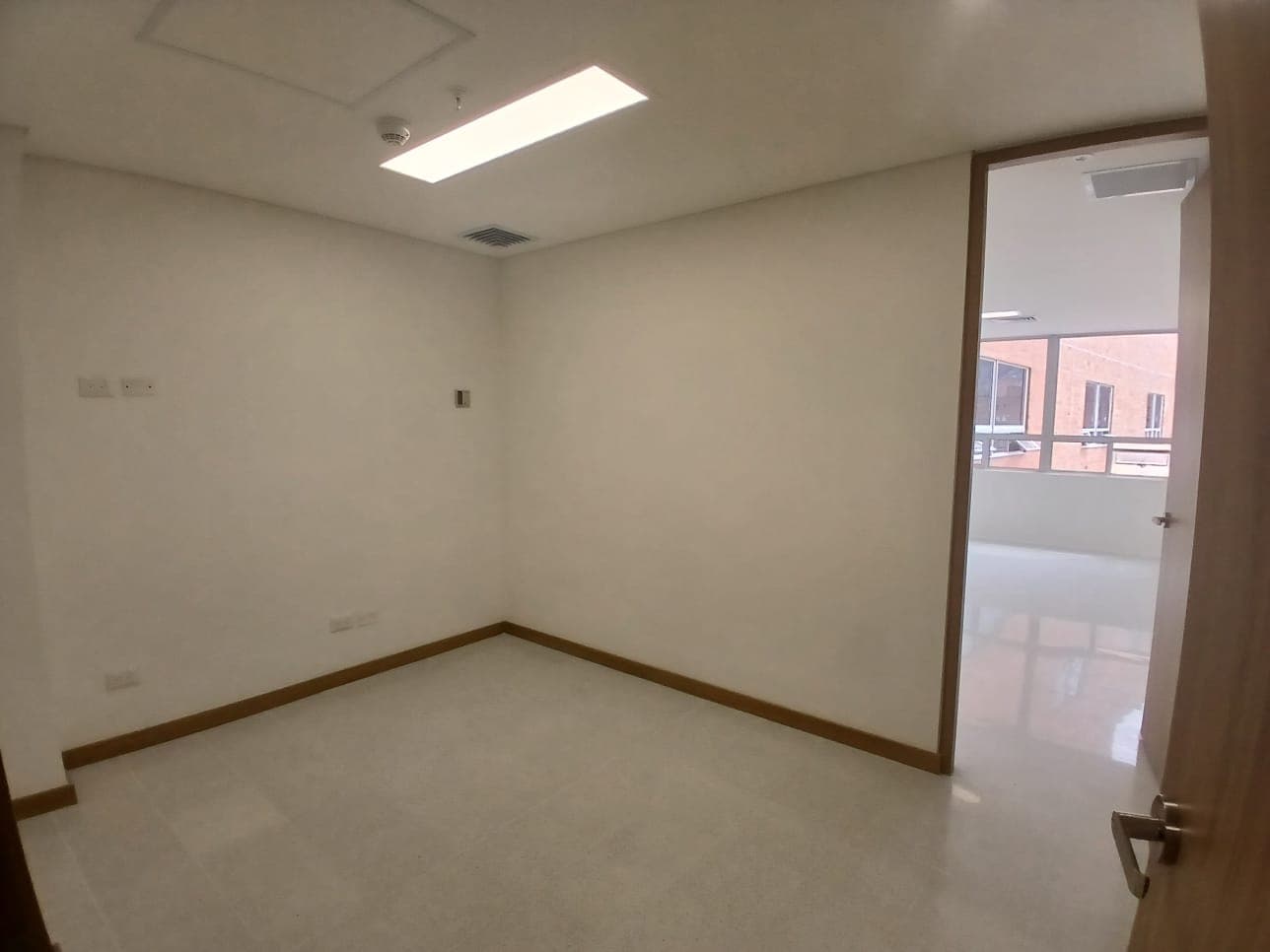 Consultorio en arriendo en Los Pinos, La America, Medellín — foto 4 de 8