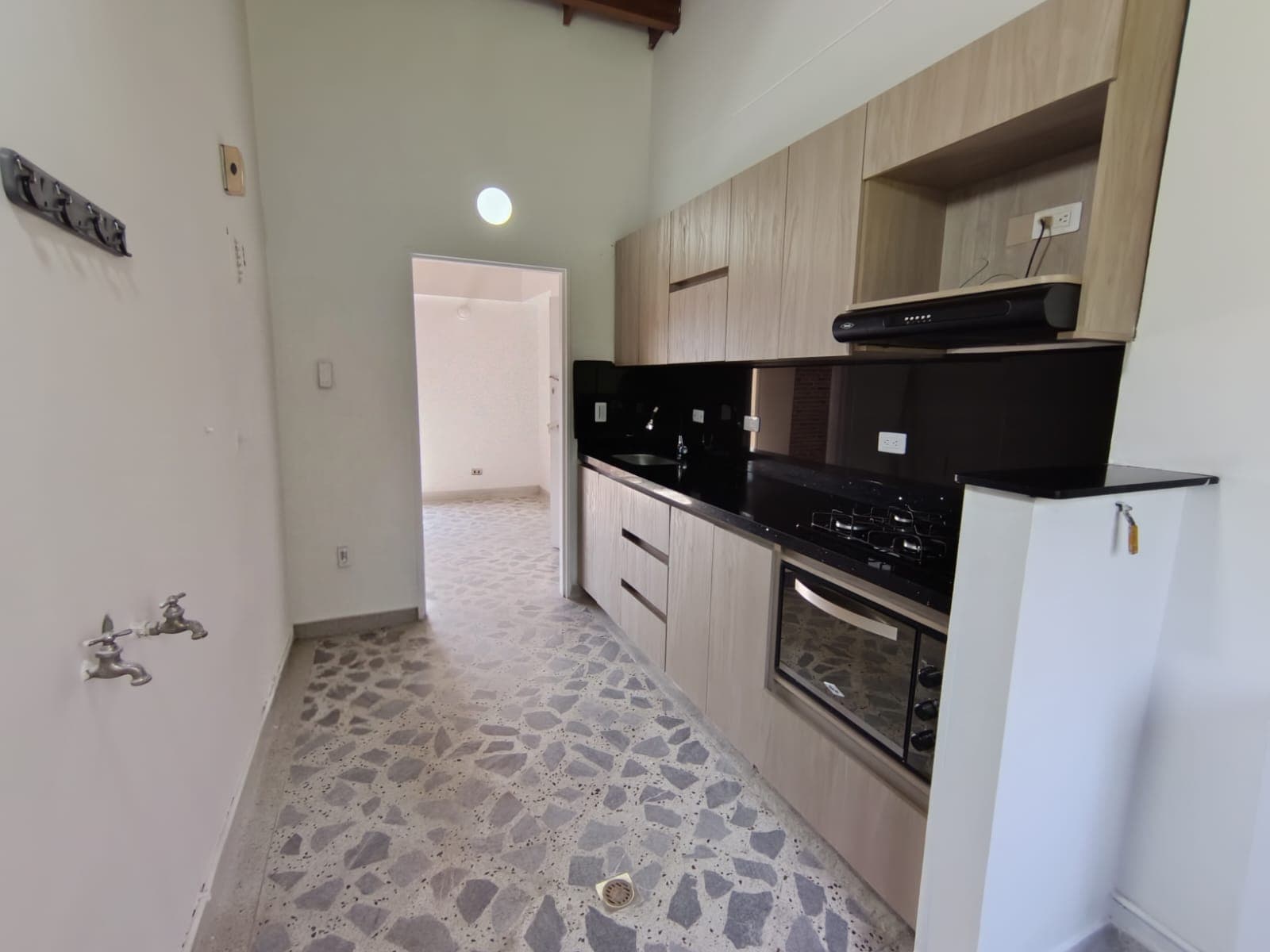 Apartamento en arriendo en Almería, La America, Medellín — foto 2 de 20