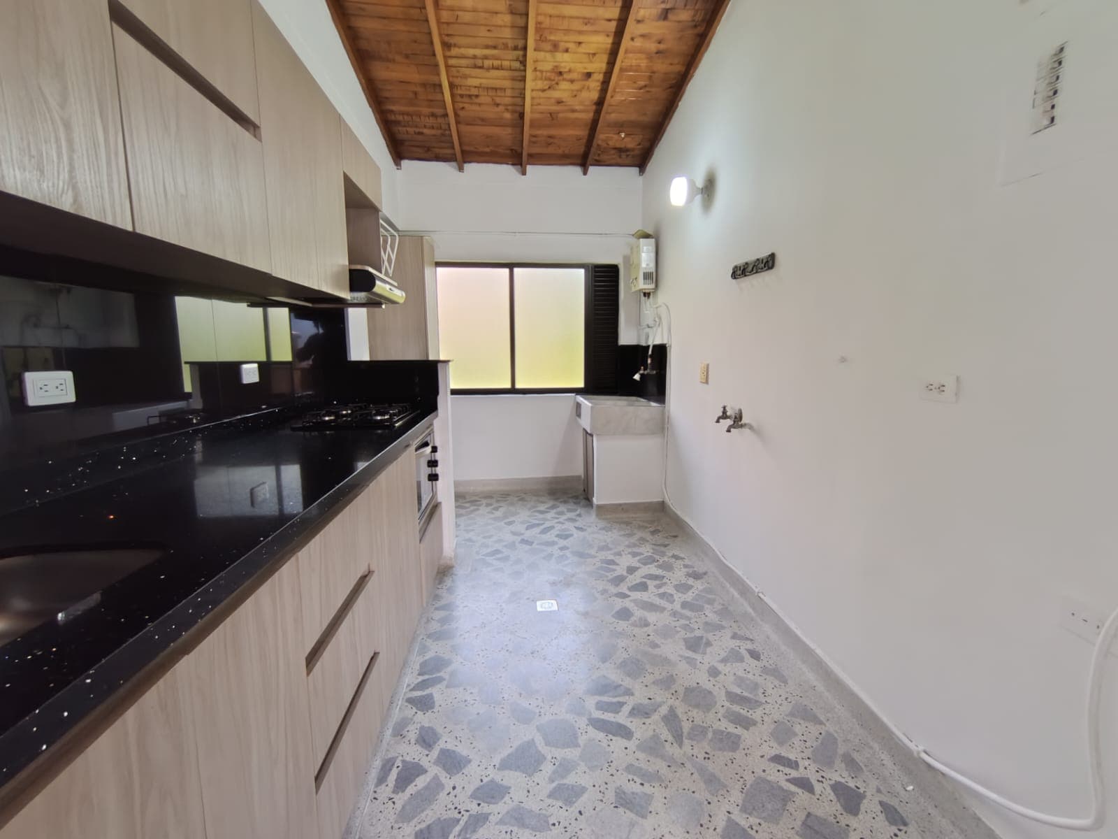 Apartamento en arriendo en Almería, La America, Medellín — foto 3 de 20