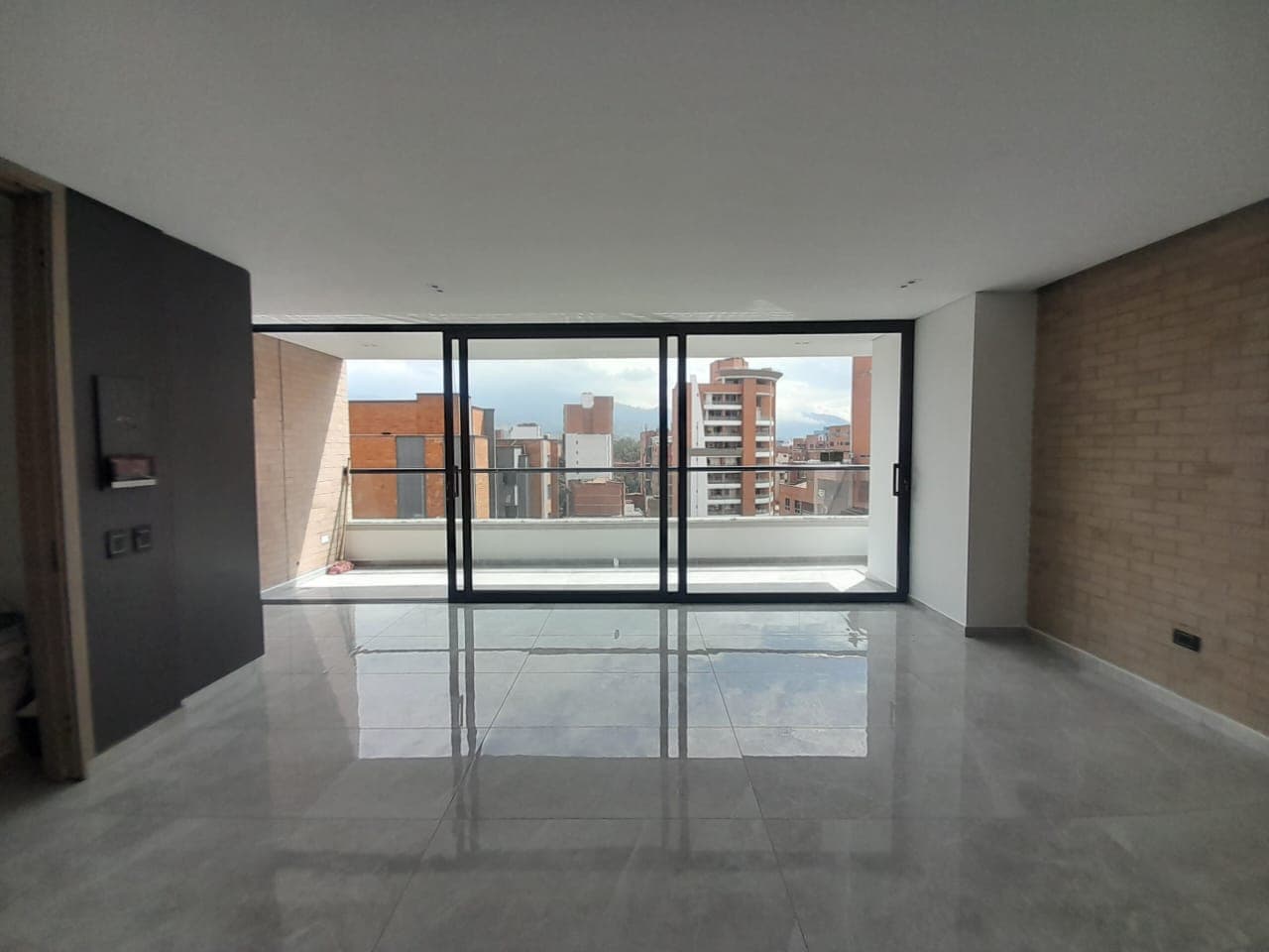 Apartamento en arriendo en Laureles, Medellín — foto 1 de 20