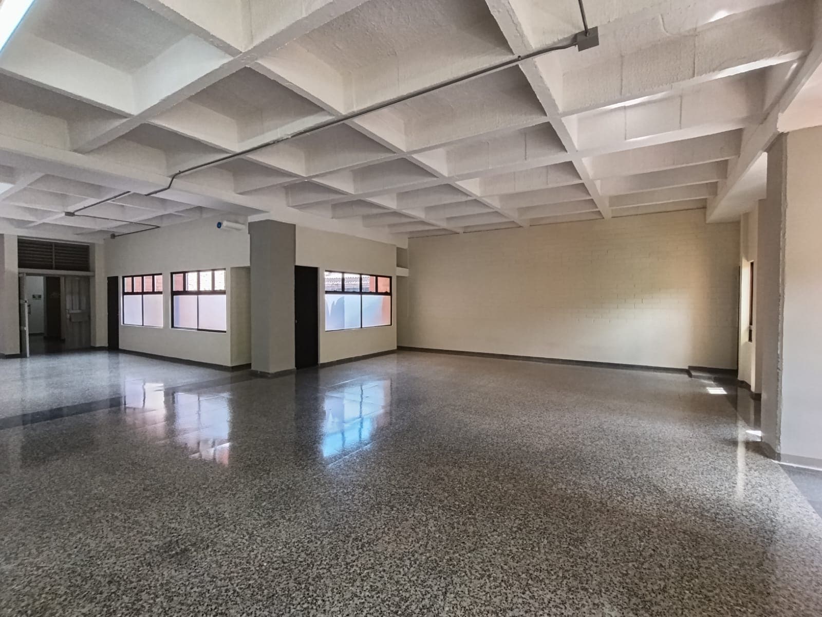 Oficina en arriendo en San Diego, El Poblado, Medellín — foto 4 de 20