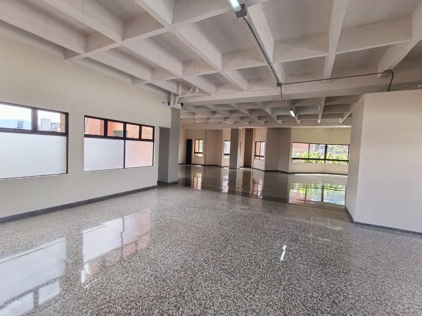 Oficina en arriendo en San Diego, El Poblado, Medellín — foto 3 de 20
