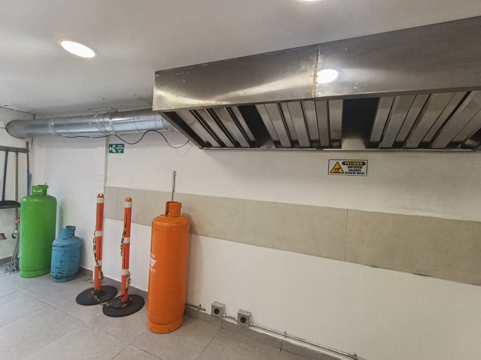 Local en arriendo en Manila, El Poblado, Medellín — foto 3 de 13