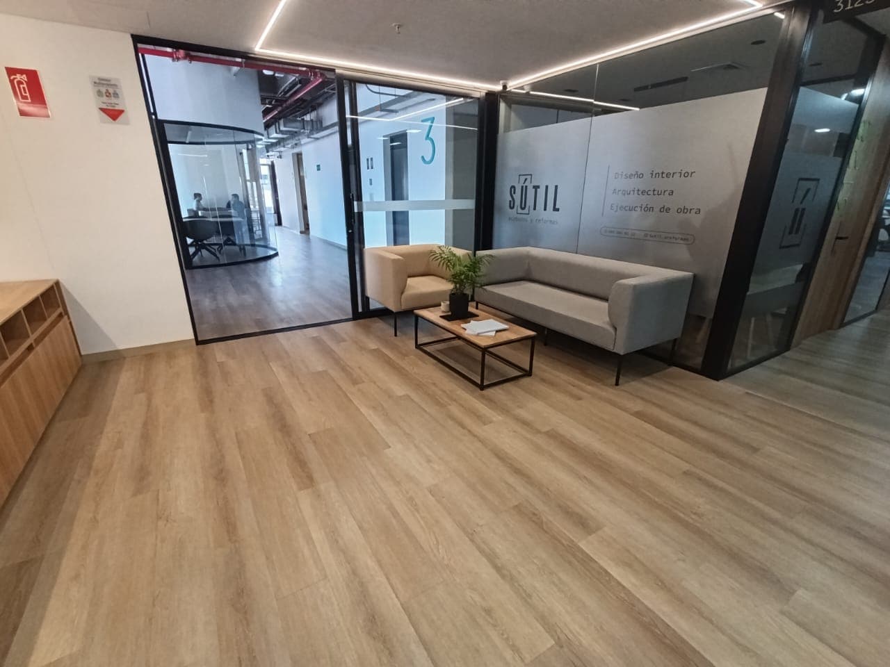 Oficina en arriendo en Los Colores, Laureles, Medellín — foto 5 de 14