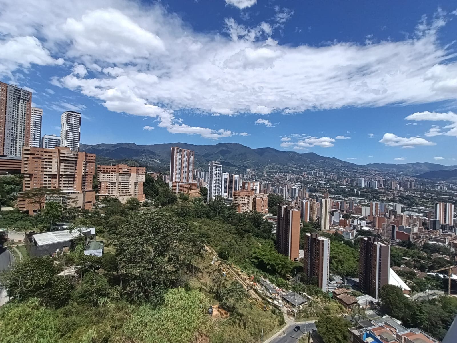 Apartamento en arriendo en El Carmelo, Sabaneta — foto 1 de 19