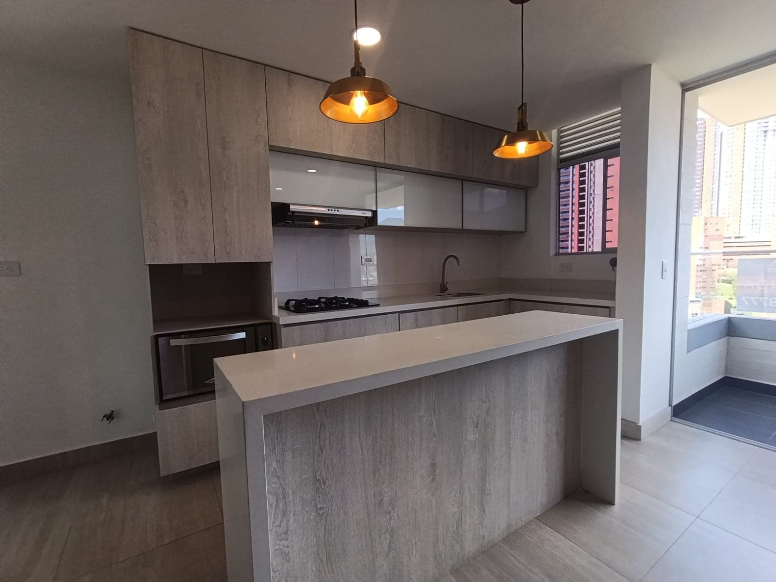 Apartamento en arriendo en El Carmelo, Sabaneta — foto 4 de 19