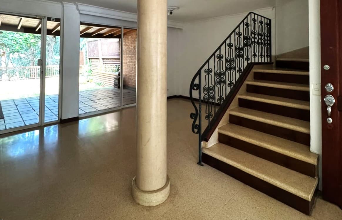 Casa Vivienda en arriendo en Loma Del Esmeraldal, Envigado — foto 2 de 9