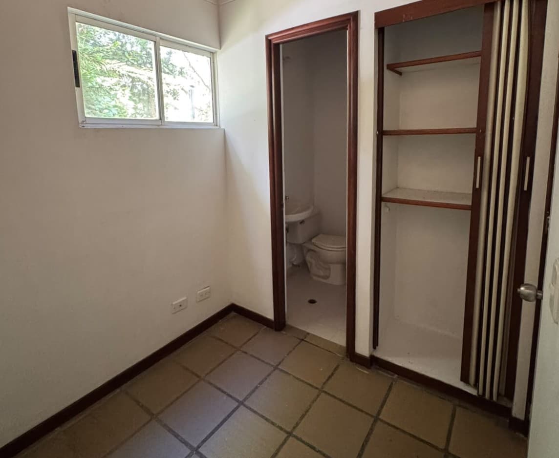 Casa Vivienda en arriendo en Loma Del Esmeraldal, Envigado — foto 4 de 9