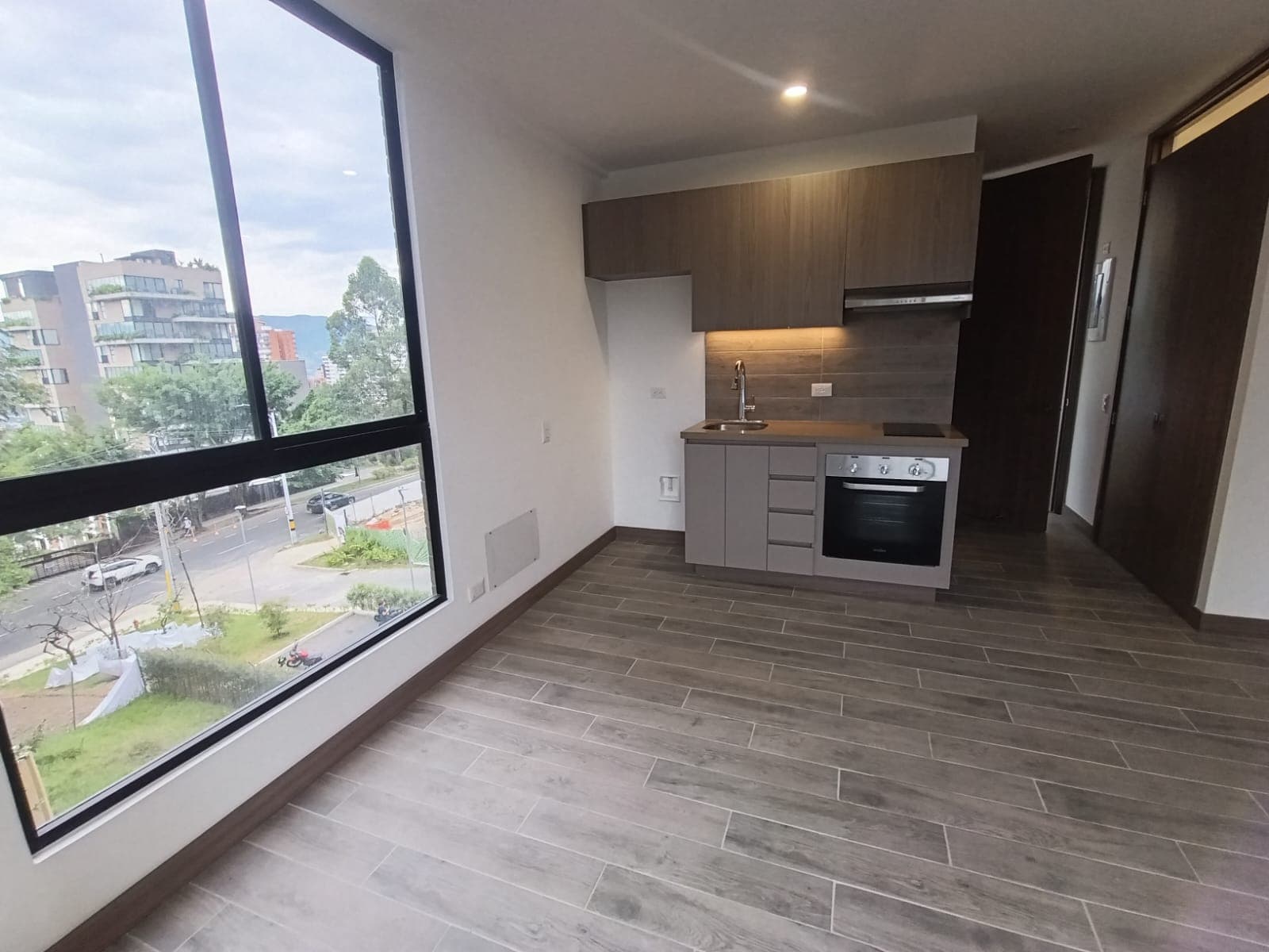 Apartaestudio en arriendo en San Lucas, El Poblado, Medellín — foto 1 de 20